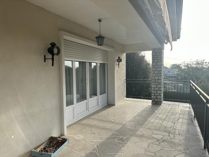 Image No.8-4 Bed House for sale