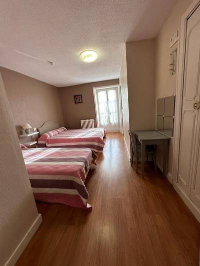 Image No.7-18 Bed Commercial for sale