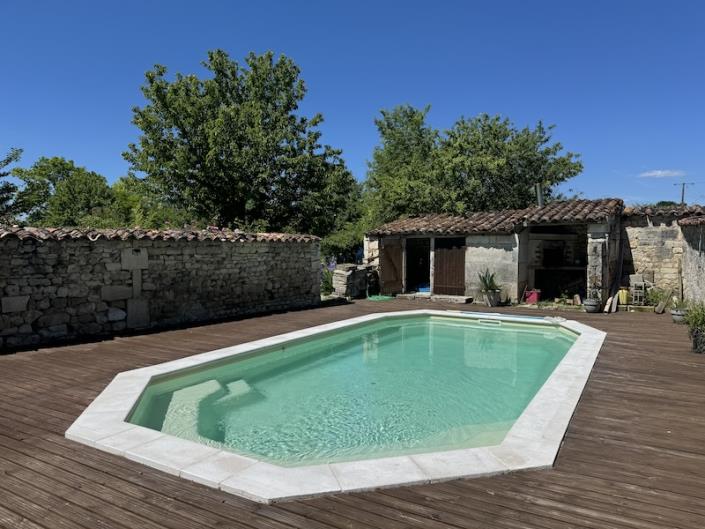 Image No.2-4 Bed House for sale