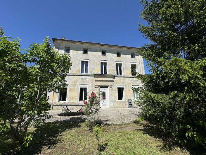 Image No.1-4 Bed House for sale
