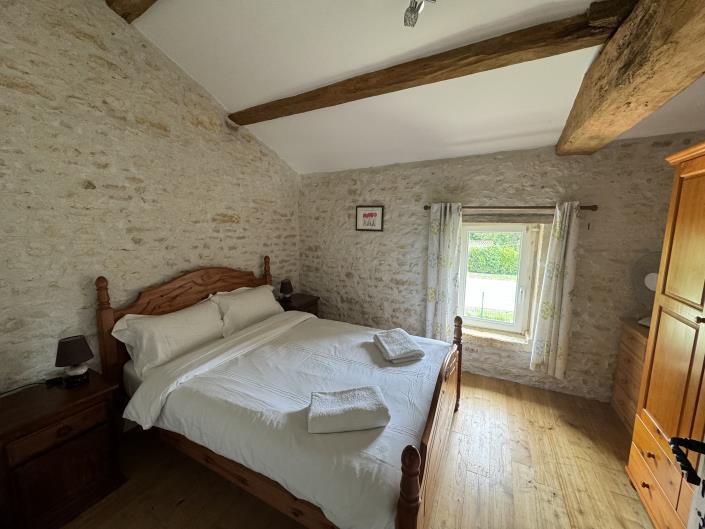 Image No.6-Maison de campagne de 15 chambres à vendre à Brie-sous-Mortagne