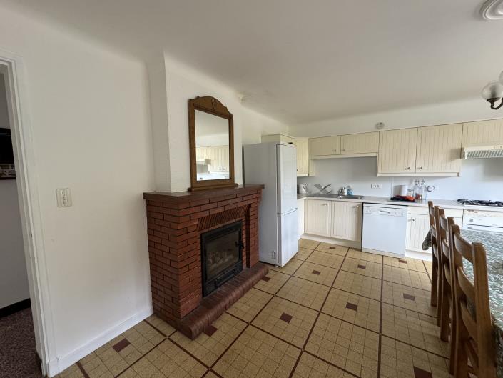 Image No.8-Maison de campagne de 15 chambres à vendre à Brie-sous-Mortagne