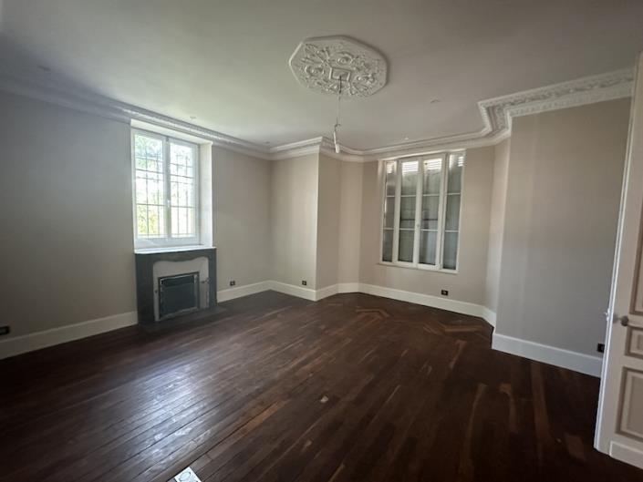 Image No.2-Maison de 6 chambres à vendre à Saint-Aulaye