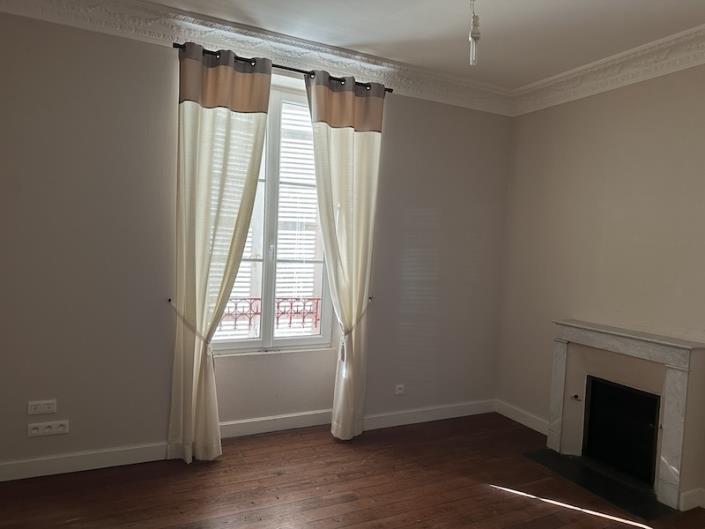 Image No.6-Maison de 6 chambres à vendre à Saint-Aulaye