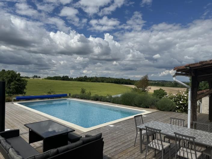 Image No.2-Propriété de pays de 3 chambres à vendre à Aubeterre-sur-Dronne