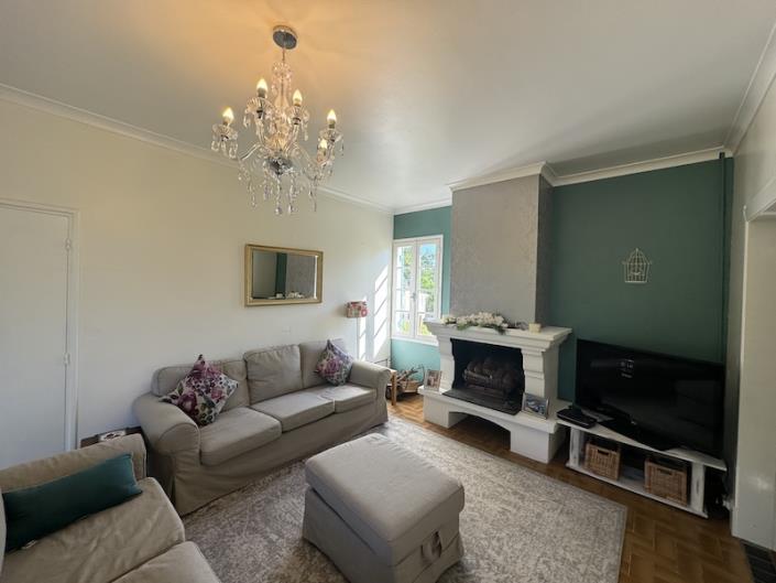 Image No.2-6 Bed House for sale