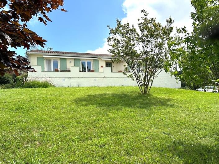 Image No.2-Propriété de pays de 3 chambres à vendre à Montmoreau-Saint-Cybard