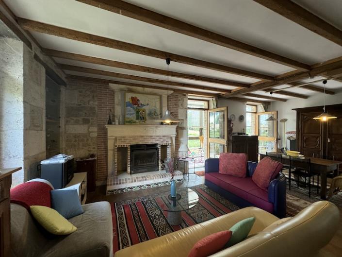 Image No.3-Maison de campagne de 4 chambres à vendre à Montmoreau-Saint-Cybard