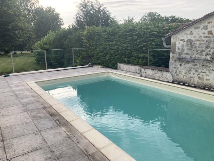 Image No.4-Maison de campagne de 4 chambres à vendre à Montmoreau-Saint-Cybard