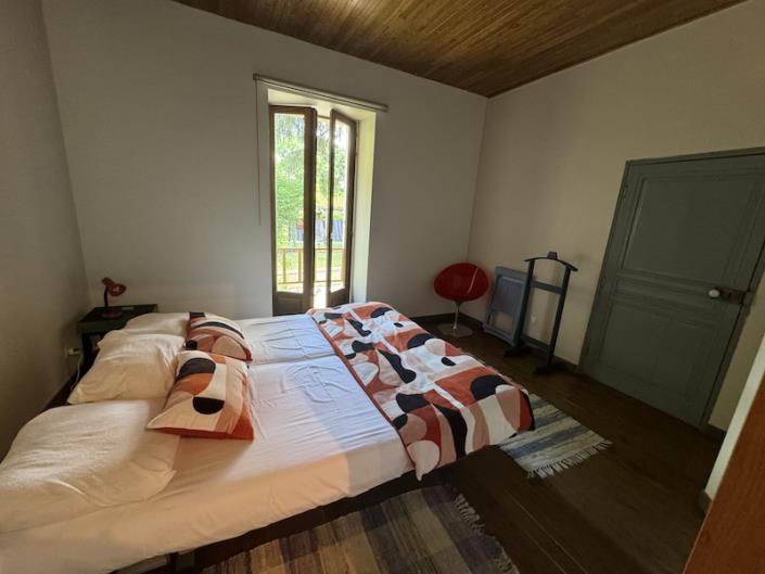 Image No.7-Maison de campagne de 4 chambres à vendre à Montmoreau-Saint-Cybard