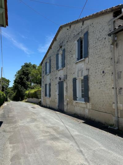 Image No.1-3 Bed House for sale