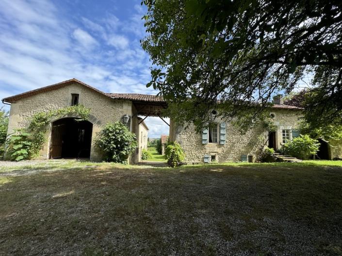Image No.1-Maison de campagne de 10 chambres à vendre à Verteillac