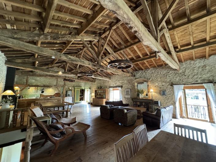 Image No.7-Maison de campagne de 10 chambres à vendre à Verteillac