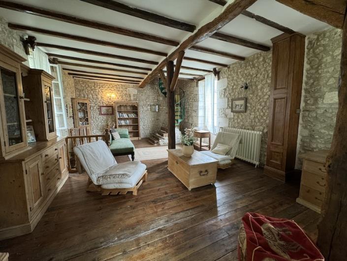 Image No.9-Maison de campagne de 10 chambres à vendre à Verteillac