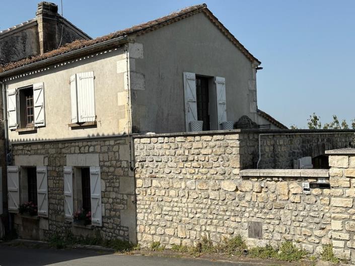 Image No.1-Chalet de 2 chambres à vendre à Villebois-Lavalette