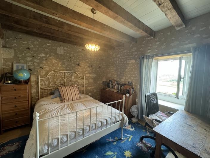 Image No.10-3 Bed House for sale