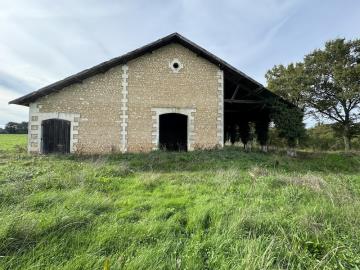 Grange à vendre à Montguyon