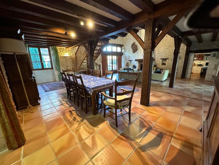 Image No.7-5 Bed Country House for sale