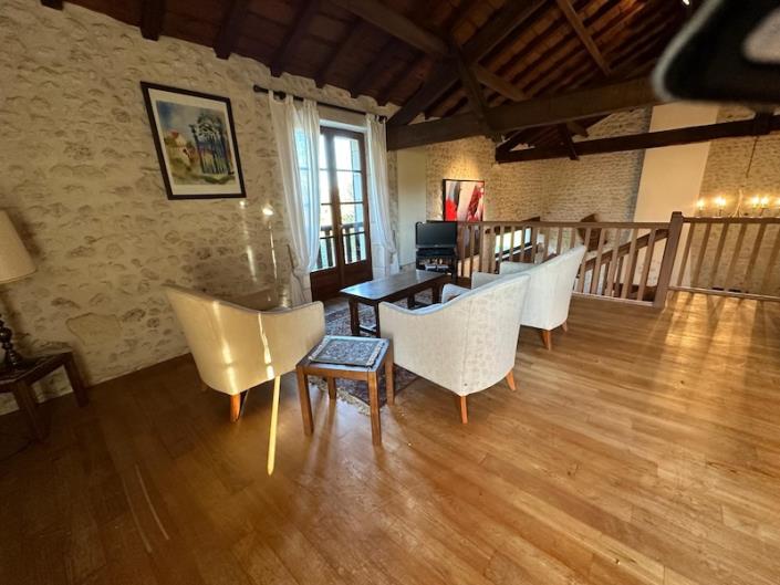 Image No.8-5 Bed Country House for sale