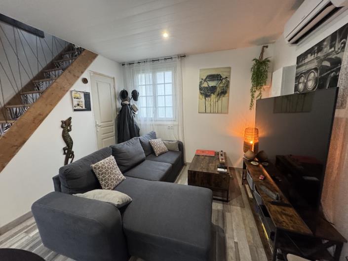 Image No.4-Chalet de 1 chambre à vendre à Chalais