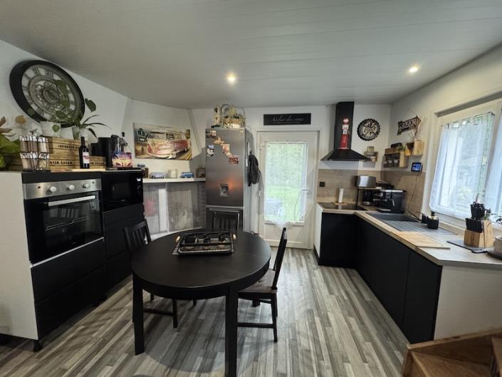 Image No.3-Chalet de 1 chambre à vendre à Chalais