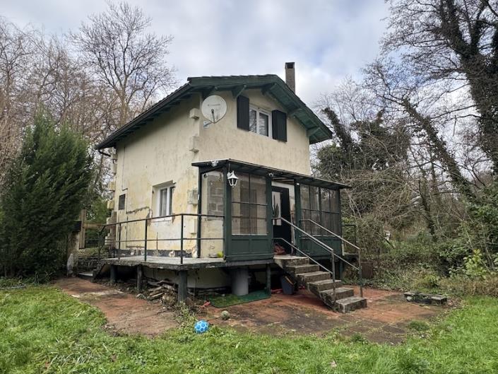 Image No.6-Chalet de 1 chambre à vendre à Chalais