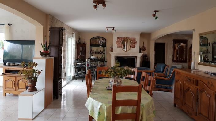 Image No.2-4 Bed Bungalow for sale