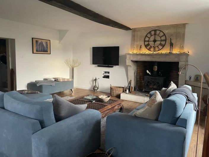 Image No.10-Maison de campagne de 4 chambres à vendre à Chalais