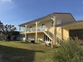 Photo 0