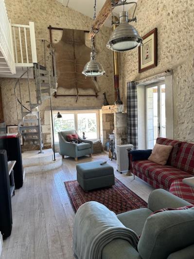 Image No.4-Maison de campagne de 4 chambres à vendre à Salles-Lavalette