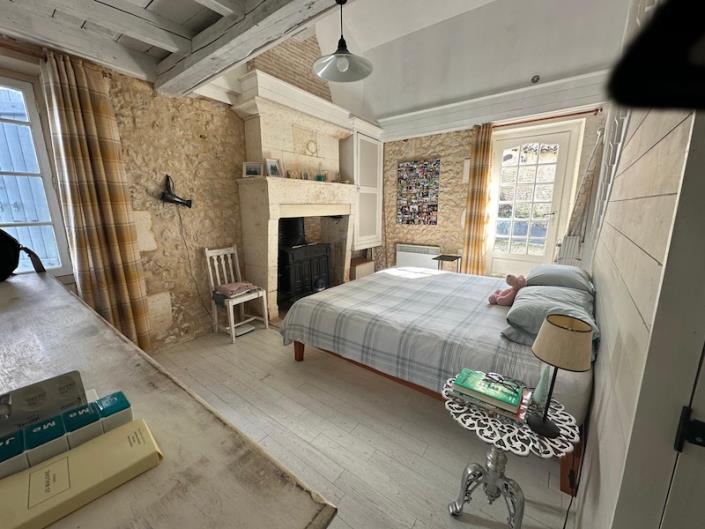 Image No.7-Maison de campagne de 4 chambres à vendre à Salles-Lavalette