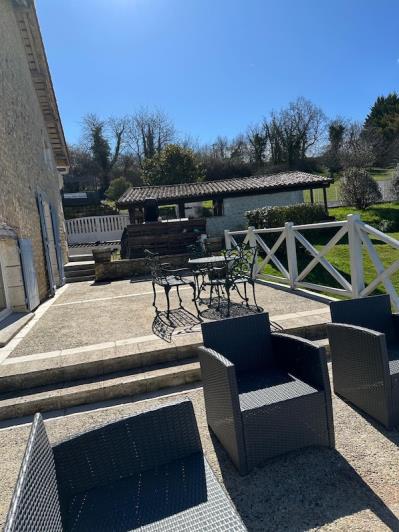 Image No.12-Maison de campagne de 4 chambres à vendre à Salles-Lavalette