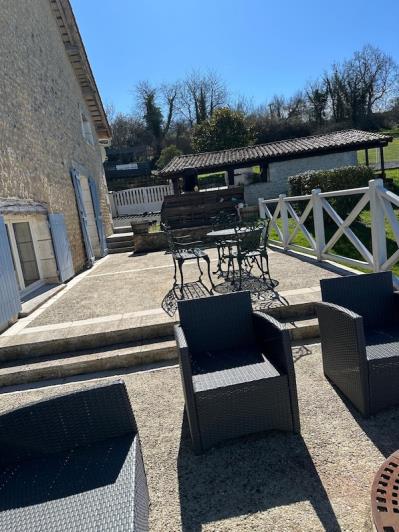 Image No.13-Maison de campagne de 4 chambres à vendre à Salles-Lavalette