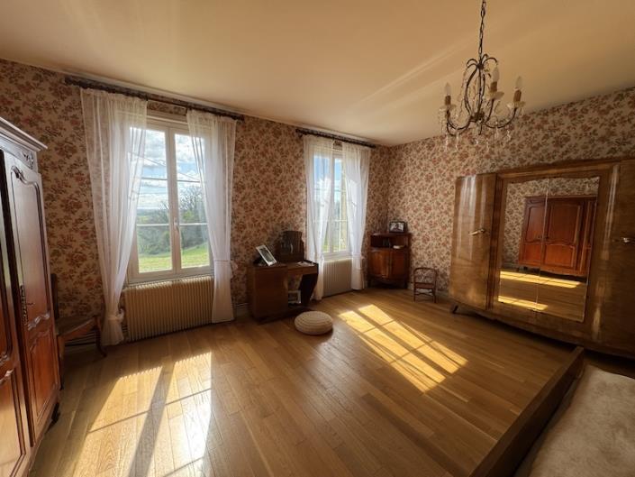 Image No.11-4 Bed Country Property for sale