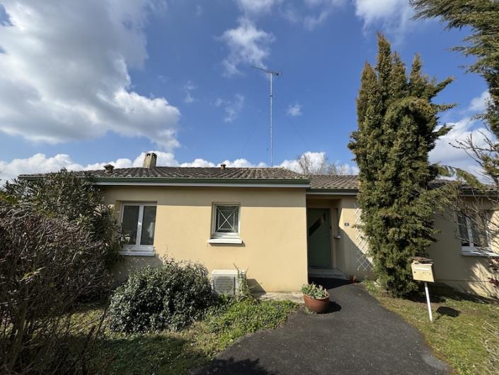 Image No.1-Maison / Villa de 4 chambres à vendre à Montguyon