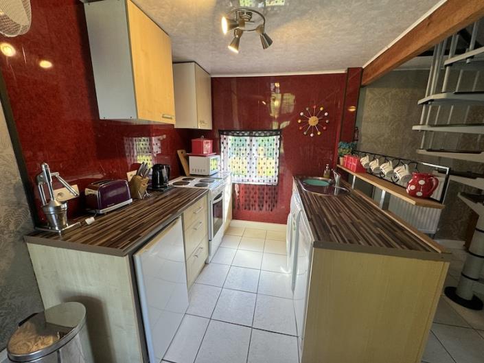 Image No.7-Maison de campagne de 6 chambres à vendre à Lagorce