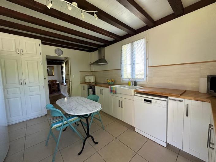 Image No.7-4 Bed Country Property for sale