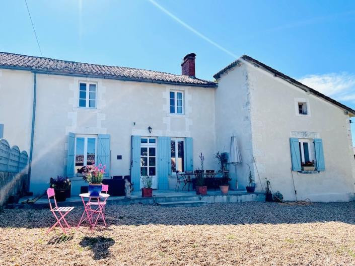 Image No.1-4 Bed House for sale