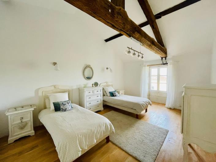 Image No.11-4 Bed House for sale