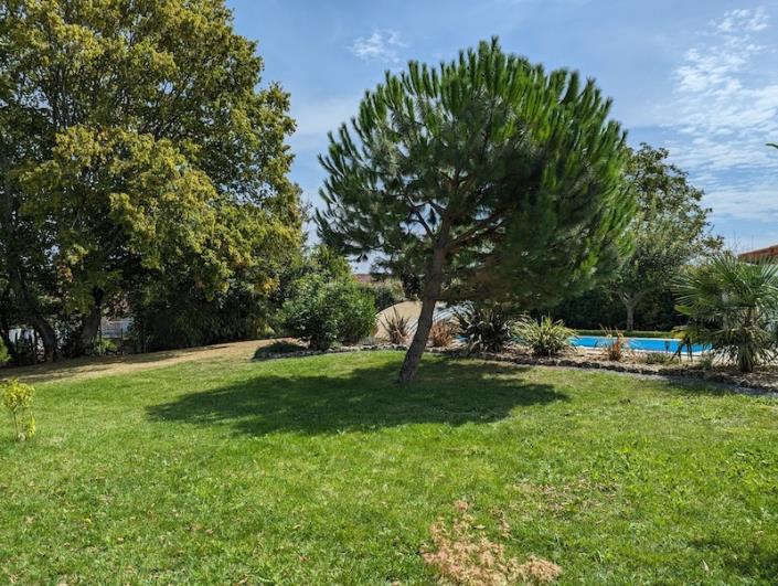 Image No.8-4 Bed House for sale