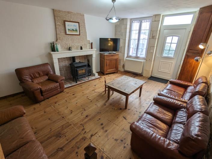 Image No.10-4 Bed House for sale