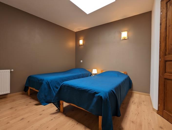 Image No.12-4 Bed House for sale