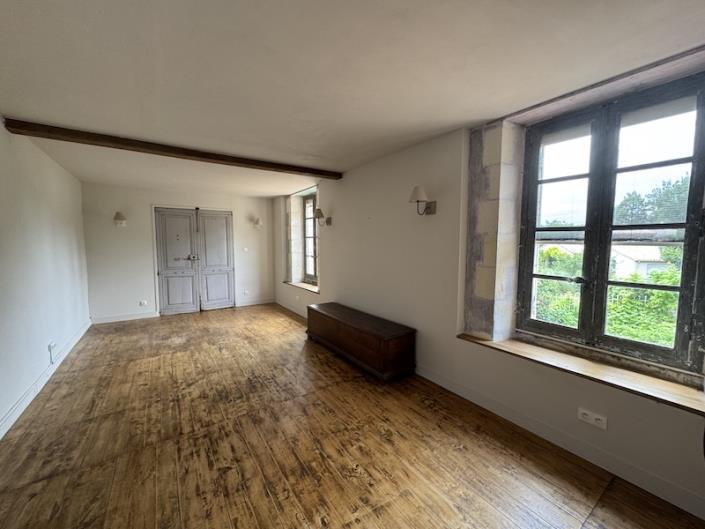 Image No.6-4 Bed Country Property for sale