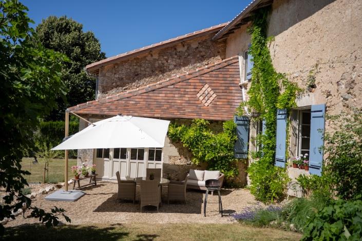 Image No.6-2 Bed Country Property for sale