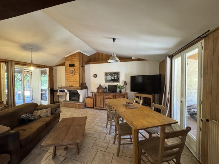 Image No.6-3 Bed House for sale