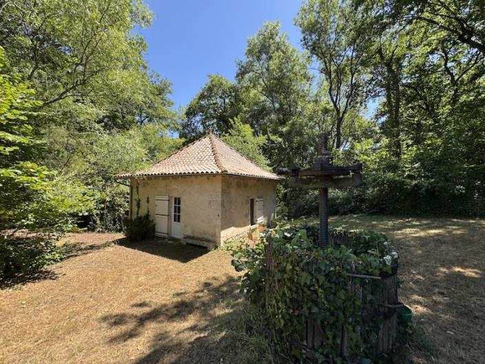 Image No.15-Maison de campagne de 5 chambres à vendre à Montguyon