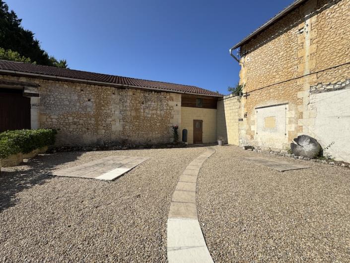 Image No.2-Propriété de pays de 2 chambres à vendre à Saint-Romain