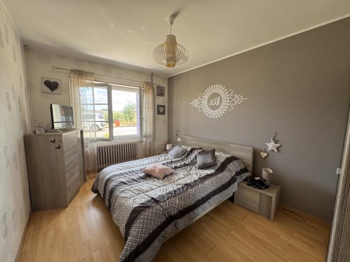 Image No.6-3 Bed House for sale