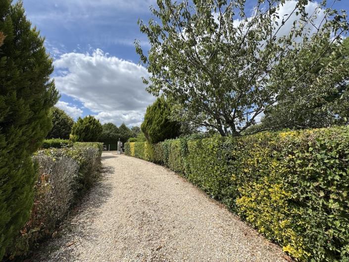 Image No.8-3 Bed House for sale