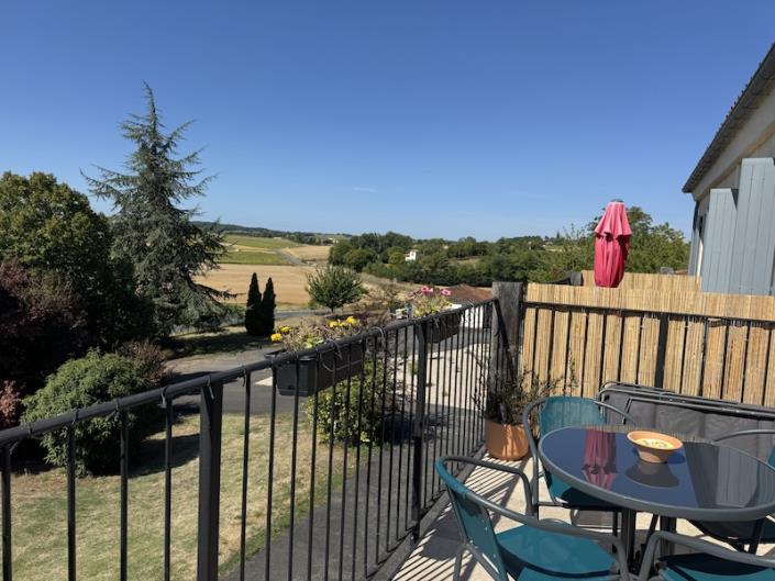 Image No.2-Appartement de 2 chambres à vendre à Saint-Paul-Lizonne